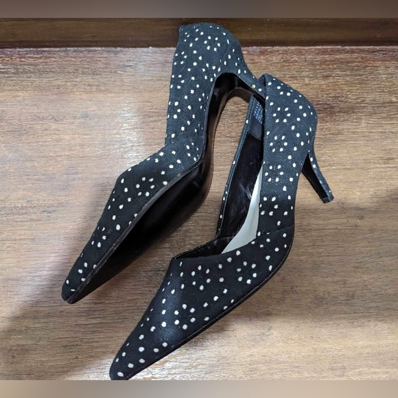 Eyelet Detail Colin Stuart Dress Kitten Heels - Picture 8 of 9